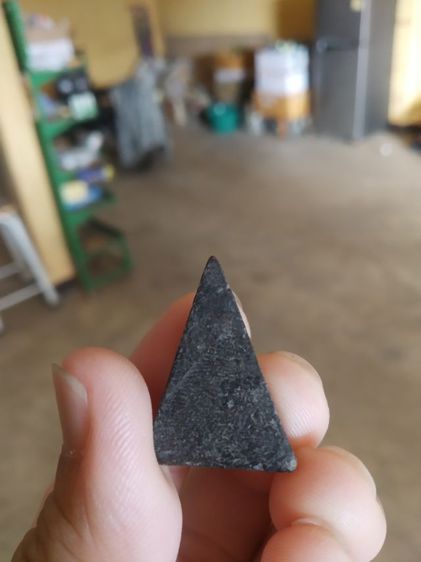 พระเนื้อดินผสมผงใบลาน(พระพิมพ์พระนางพญาพิมพ์เล็กหลังเรียบ(240203)(ไม่ทราบพระเกจิที่สร้าง))พระบ้านพระเครื่องรางของมงคล รูปที่ 4