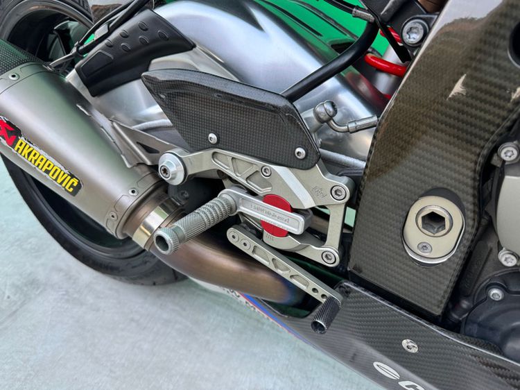 BMW S1000RR TRICOLOR 2014 รูปที่ 11