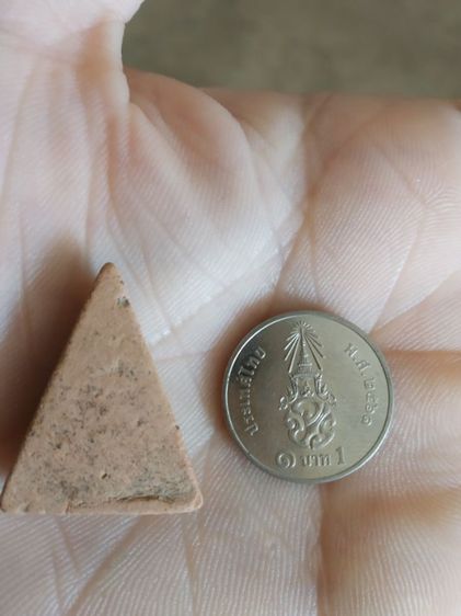 พระเนื้อดินพิมพ์เล็ก(พระพิมพ์พระนางพญานั่งบนฐานบัวหลังเรียบ(250301)(ไม่ทราบพระเกจิที่สร้าง))พระบ้านพระเครื่องรางของมงคล รูปที่ 10