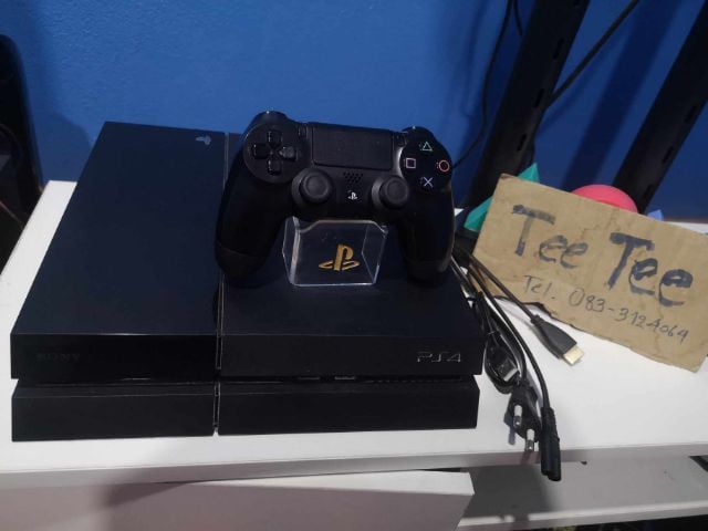 Sony เครื่องเกมส์โซนี่ เพลย์สเตชั่น PS4 (Playstation 4) เชื่อมต่อไร้สายได้ ps4 fatสายมืด ภาพ​คมชัด​ระดับ​full hd​แท้(เลือก​ลง​เกมส์​ได้​จน​เต็ม​จุ​ฟรี)​