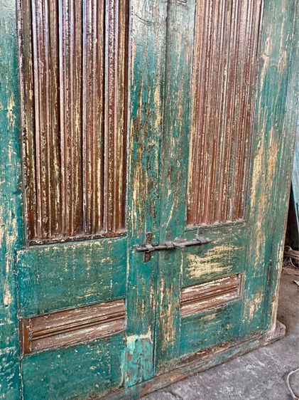 ประตูไม้สีฟ้าเทอร์ควอยส์เก่าวินเทจ รูปที่ 10