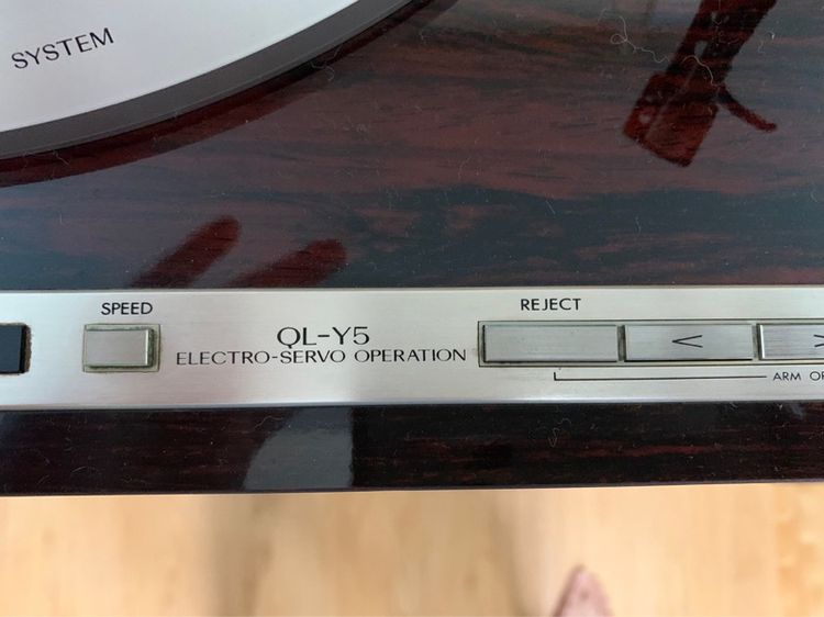 ขายเครื่องเล่นแผ่นเสียงวินเทจ ไม้สวย บอดี้สวย VICTOR QL-Y5 Turntable record player Japan 🇯🇵 ไฟ 220 พร้อมหัวเข็ม ใช้งานได้เลย ถูกๆ คุ้มๆ  รูปที่ 3