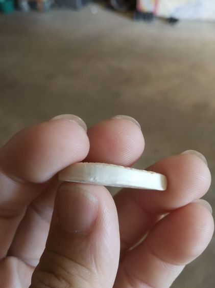 พระเนื้อผง(พระผงพระหลวงพ่อขาว(องค์พระมีสีทอง)(วัดเสาธง)(จังหวัดพระนครศรีอยุธยาปี2537))พระบ้านพระเครื่องรางของมงคล รูปที่ 14