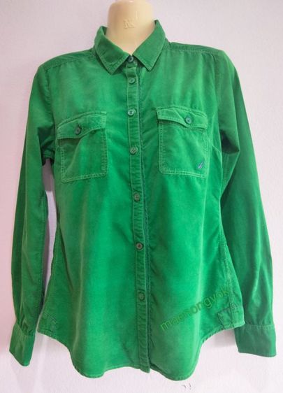 เสื้อเชิ้ตและเสื้อผู้หญิง แขนยาว เสื้อแบรนด์ Nautica ปี1983 ขนาด S (Made in China) มือ2 สภาพใหม่มาก เนื้อผ้าลูกฟูกไม่หนามากสีเขียวสวยงาม