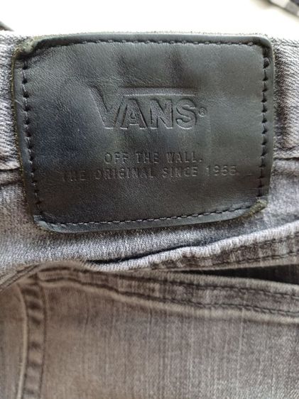 Vans V56 Standard Jeans Men 
Size 28×30   รูปที่ 17