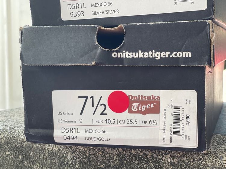 รองเท้าผ้าใบ หนังแท้ UK 7 | EU 40 2/3 | US 7.5 Onitsuka Tiger Mexico 66 Onisuka Tiger ของแท้ ของใหม่ นอนกล่อง สีทอง Gold กล่อง อุปกรณ์ ครบ 7ครึ่ง 40จุด5 ค่ะ