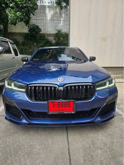 รถ BMW Series 5 520d สี น้ำเงิน