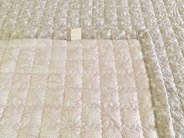 ผ้าปูรองนอน (แบบหนา) ขนาด 5ฟุต เอิร์ธโทนสีเทาลายดอกวินเทจ ยี่ห้อ ASHLEY CASA มือสองสภาพดี สินค้าญี่ปุ่น-เกาหลีแท้ รูปที่ 7