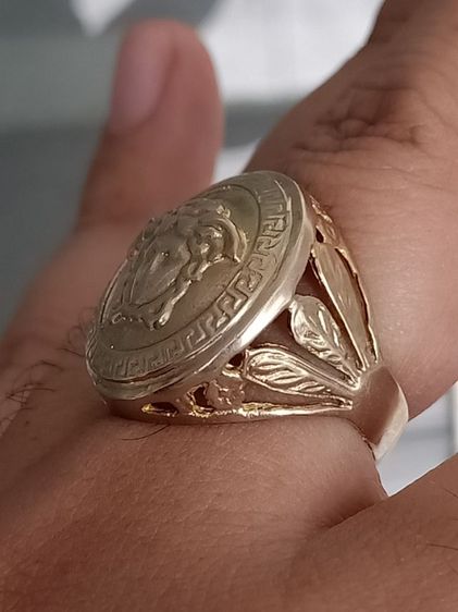 แหวนทองเคนอก หน้าเมดูซ่า Versace Italy ลายนูนชัดเจน  รูปที่ 12