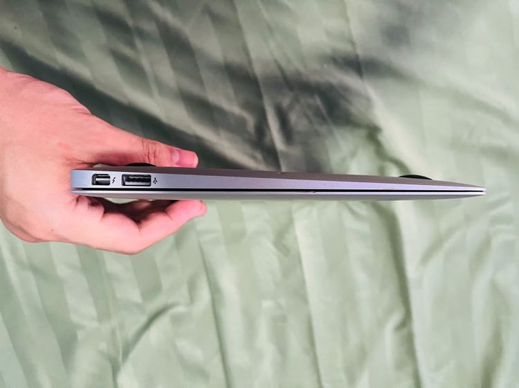 Macbook Air 11inch early 2015 อุปกรณ์ครบ รูปที่ 6