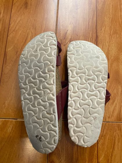 Birkenstock sandals รูปที่ 4