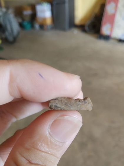 พระเนื้อดินพิมพ์เล็ก(พระพิมพ์พระนางพญาหลังเรียบ(รูปทรงขอบตัดชิด)(260304)(ไม่ทราบพระเกจิที่สร้าง))พระบ้านพระเครื่องรางของมงคล รูปที่ 16