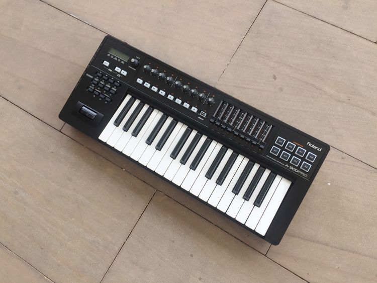 Roland A-300PRO MIDI Keyboard Controller รูปที่ 4