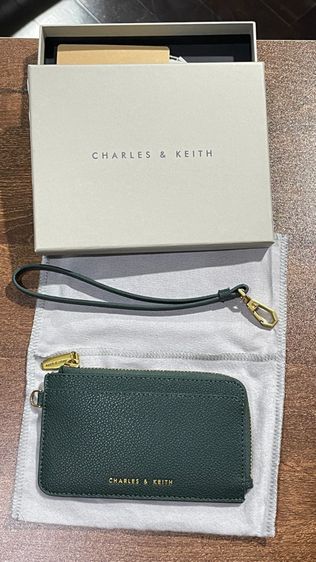 กระเป๋าใส่บัตร charles and keith รูปที่ 3
