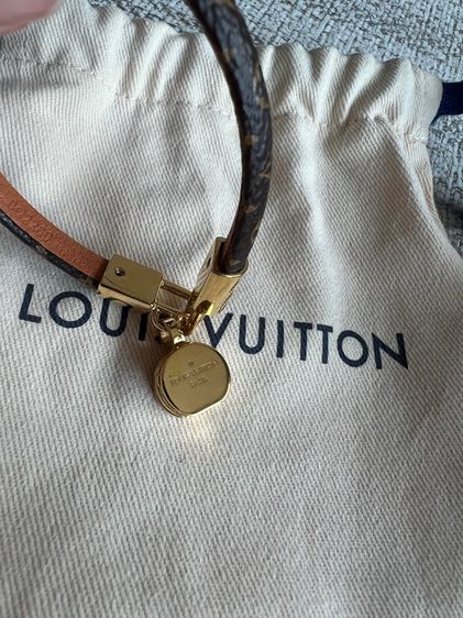 กำไลข้อมือ Louis Vuittonแท้💯 LV Tribute Charm รูปที่ 9