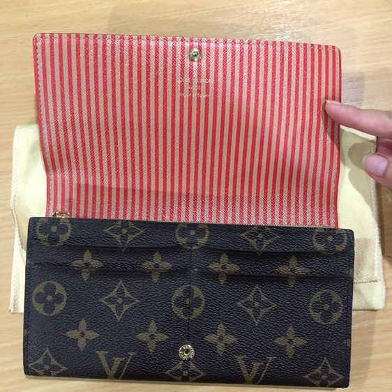 Used กระเป๋าสตางค์ยี่ห้อ Louis Vuitton รุ่น Sarah limited edition รูปที่ 5
