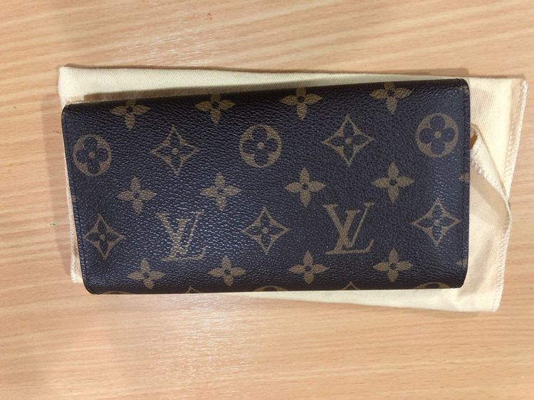 Used กระเป๋าสตางค์ยี่ห้อ Louis Vuitton รุ่น Sarah limited edition รูปที่ 2