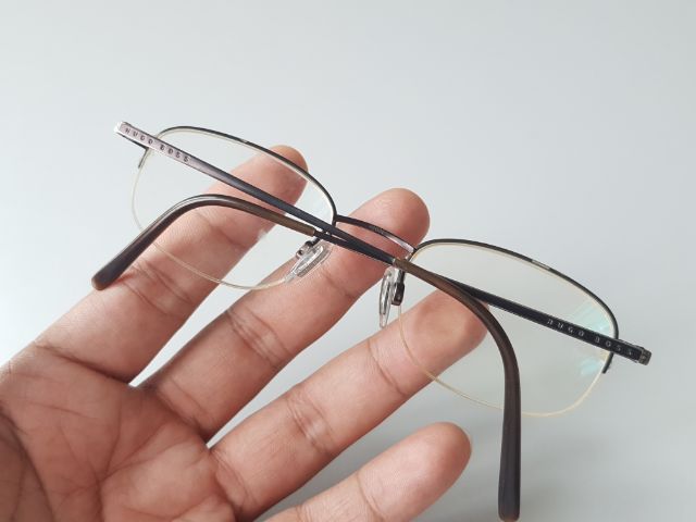 กรอบแว่นตา HUGO BOSS titanium มือสอง  รูปที่ 7