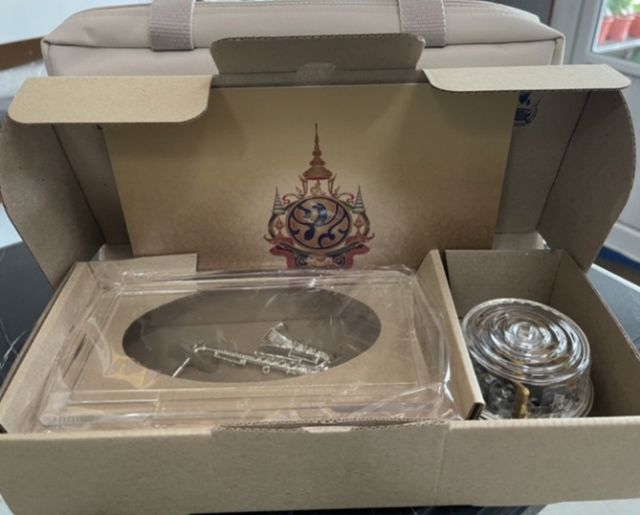 ชุดกล่องดนตรีเพลงพระราชนิพนธ์ ในหลวงรัชกาลที่ 9 รูปที่ 2