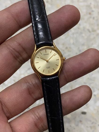 นาฬิกายี่ห้อ CITIZEN  ควอทซ์ ของแท้มือสอง เรือนเล็กสีทองยังสวย  650฿ รูปที่ 1