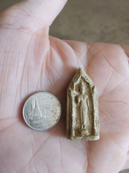 พระเนื้อผงพุทธคุณ(พระร่วงโรจน์ฤทธิ์(ในซุ้มเรือนแก้ว)หลังเรียบ(ไม่ค่อยสวยขอคนที่รับได้)(ไม่ทราบพระเกจิที่สร้าง))พระบ้านพระเครื่องรางของมงคล รูปที่ 11