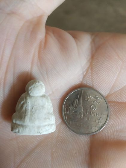 พระเนื้อผงพิมพ์เล็ก(พระผงรูปลอยพระสังกัจจายน์เนื้อขาว(พระสังกัจจายน์นะ)(ไม่ทราบพระเกจิที่สร้าง))พระบ้านพระเครื่องรางของมงคล รูปที่ 11