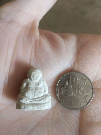 พระเนื้อผงพิมพ์เล็ก(พระผงรูปลอยพระสังกัจจายน์เนื้อขาว(พระสังกัจจายน์นะ)(ไม่ทราบพระเกจิที่สร้าง))พระบ้านพระเครื่องรางของมงคล รูปที่ 8