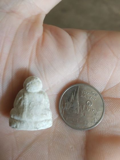 พระเนื้อผงพิมพ์เล็ก(พระผงรูปลอยพระสังกัจจายน์เนื้อขาว(พระสังกัจจายน์นะ)(ไม่ทราบพระเกจิที่สร้าง))พระบ้านพระเครื่องรางของมงคล รูปที่ 10