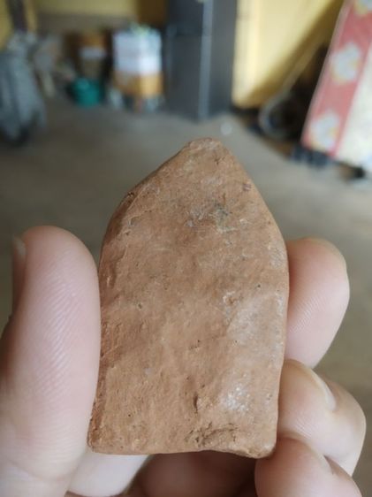 พระเนื้อดิน(พระขุนแผนเนื้อดินหลังเรียบ(พระใหม่ไม่ค่อยสวยขอคนรับได้)(270332)(ไม่ทราบพระเกจิที่สร้าง))พระบ้านพระเครื่องรางของมงคล รูปที่ 5