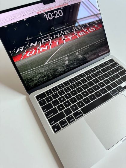 Apple Macbook Pro 13 Inch แมค โอเอส 8 กิกะไบต์ USB ใช่ Macbook Air M2 ประกันถึง 08-2567  คีย์บอร์ด ENG 
