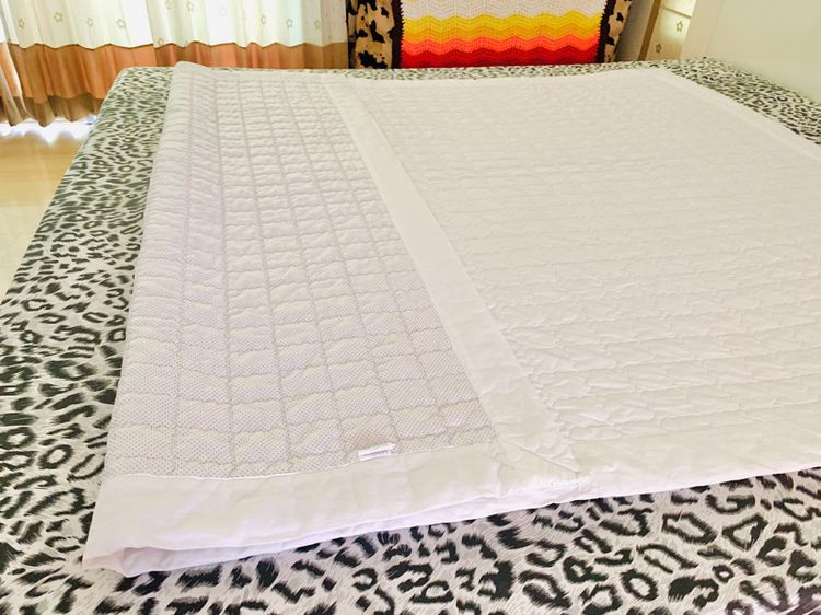 ผ้าปูรองนอน ขนาด 5ฟุต สีขาวปักลายตารางทั้งผืน ยี่ห้อ Eight Room (สภาพใหม่) (สินค้าหายาก) มือสองสภาพดี สินค้าญี่ปุ่น-เกาหลีแท้ รูปที่ 13
