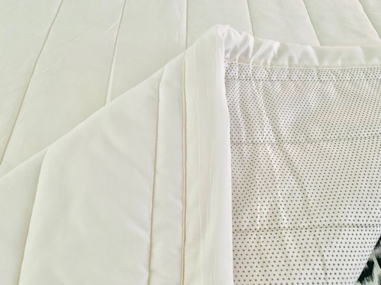 ผ้าปูรองนอน (แบบหนา) ขนาด 5ฟุต สีขาวครีมเย็บลายลอนทั้งผืน ยี่ห้อ Flanue (ใหม่) มือสองขายตามสภาพ สินค้าญี่ปุ่น-เกาหลีแท้ รูปที่ 11