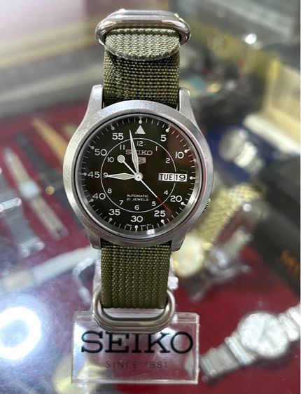 Field watch of Seiko 5 Automatic with green dial (snk805’ serie) รูปที่ 6