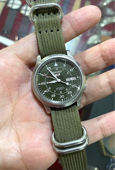 Field watch of Seiko 5 Automatic with green dial (snk805’ serie) รูปที่ 2