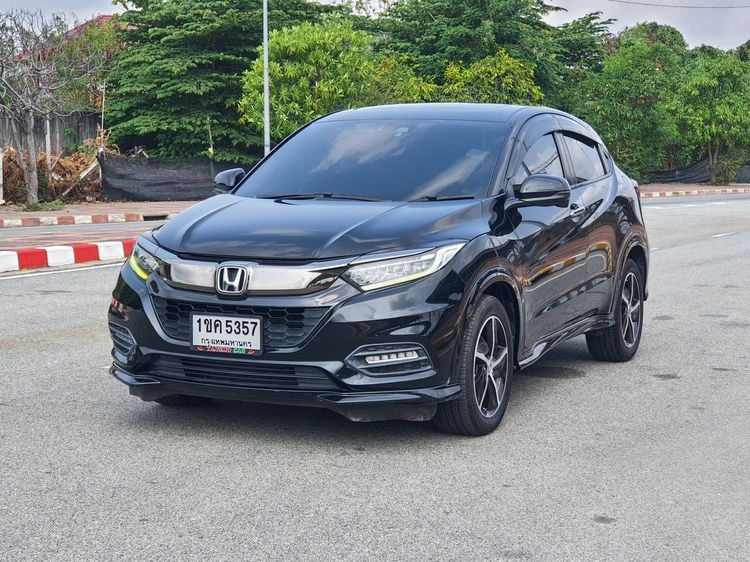 Honda HR-V 2020 1.8 RS Utility-car เบนซิน ไม่ติดแก๊ส เกียร์อัตโนมัติ ดำ รูปที่ 3