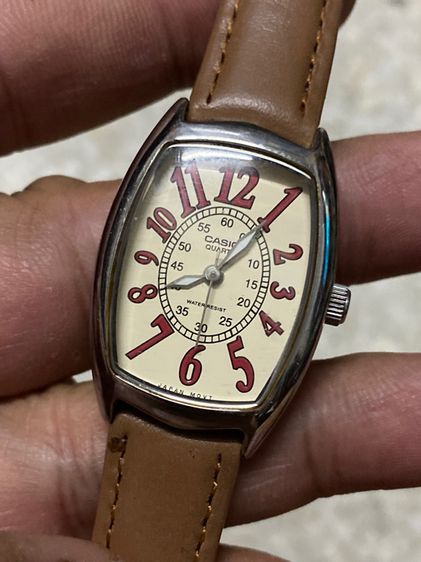 นาฬิกายี่ห้อ CASIO  ควอทซ์  ของแท้มือสอง  เรือนยังสวย สายเปลี่ยนใหม่ 350฿ รูปที่ 2