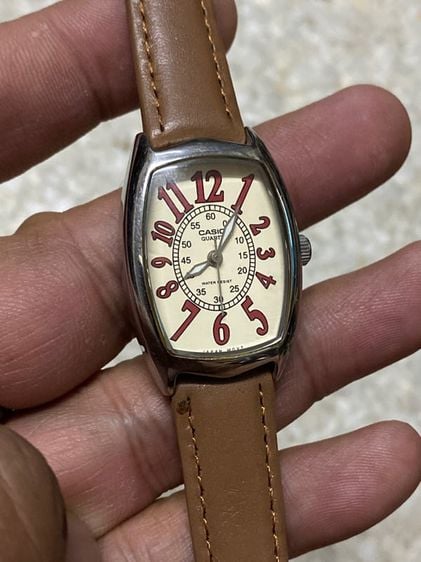 นาฬิกายี่ห้อ CASIO  ควอทซ์  ของแท้มือสอง  เรือนยังสวย สายเปลี่ยนใหม่ 350฿ รูปที่ 1