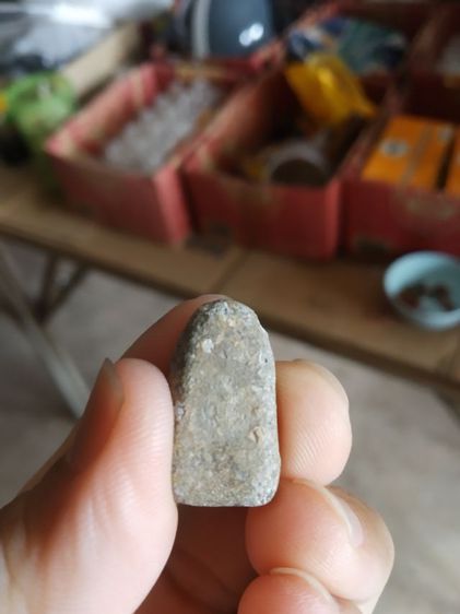 พระเนื้อดินพิมพ์เล็ก(พระพิมพ์พระปางเปิดโลกหลังเรียบเนื้อออกสีดำ(ไม่ทราบกรุ)(ไม่ทราบพระเกจิที่สร้าง)(280373))พระบ้านพระเครื่องรางของมงคล รูปที่ 6