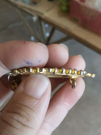 พระเนื้อโลหะ(เข็มกลัดพระพุทธเมตตา(ประเทศอินเดีย)(สภาพไม่ค่อยสวยขอคนที่รับ))พระเครื่องรางของมงคล รูปที่ 15