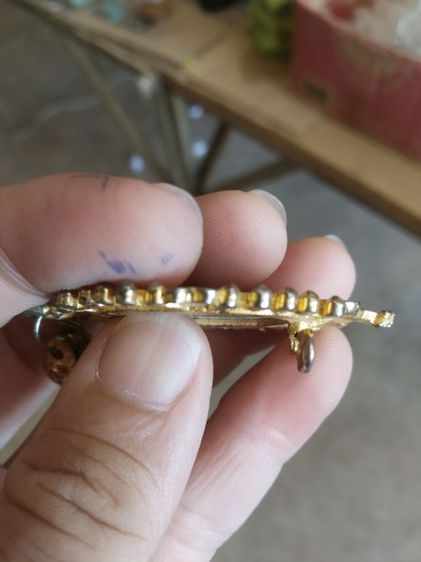 พระเนื้อโลหะ(เข็มกลัดพระพุทธเมตตา(ประเทศอินเดีย)(สภาพไม่ค่อยสวยขอคนที่รับ))พระเครื่องรางของมงคล รูปที่ 14