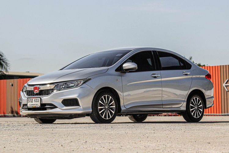 Honda City 2017 1.5 V Plus i-VTEC Sedan เบนซิน ไม่ติดแก๊ส เกียร์อัตโนมัติ บรอนซ์เงิน