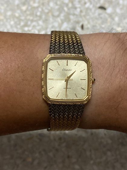 นาฬิกายี่ห้อ CHANDOR  by Orient  ควอทซ์ แท้มือสอง วินเทจทองสวย  มีรอยดำที่สายทั้งสองข้าง สายยาว 17 เซนติเมตร  950฿ รูปที่ 9