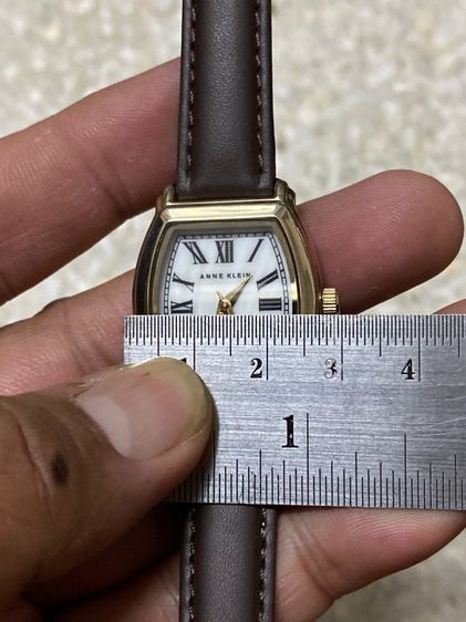 นาฬิกายี่ห้อ ANNA KLEIN   ควอทซ์  ของแท้มือสอง ทองสวย สายเปลี่ยนใหม่  650฿ รูปที่ 6