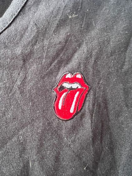 เสื้อยืดคอวี Rolling Stones รูปที่ 4