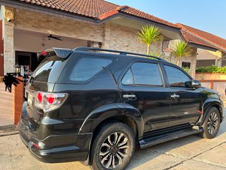 Toyota fortuner 4 WD