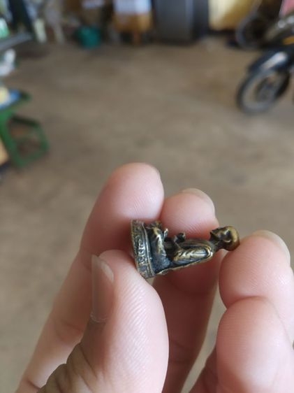 พระเนื้อทองเหลืองผสมพิมพ์เล็ก(พระรูปหล่อสมเด็จพุฒาจารย์โตพรหมรังสีวัดระฆังโฆสิตาราม(รุ่นอนุสรณ์118ปี)(กรุงเทพฯปี2533))พระเครื่องรางของมงคล รูปที่ 14