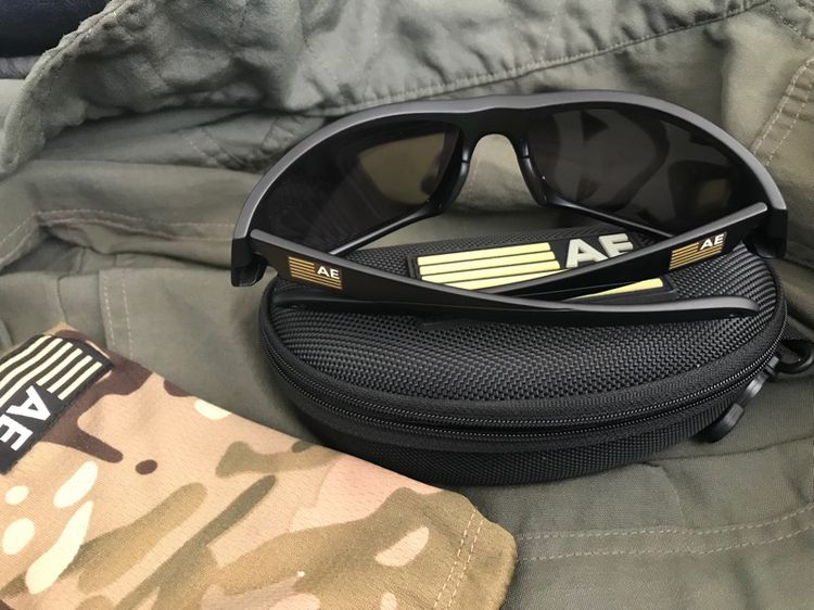 แว่นกันแดด  รูปที่ 8