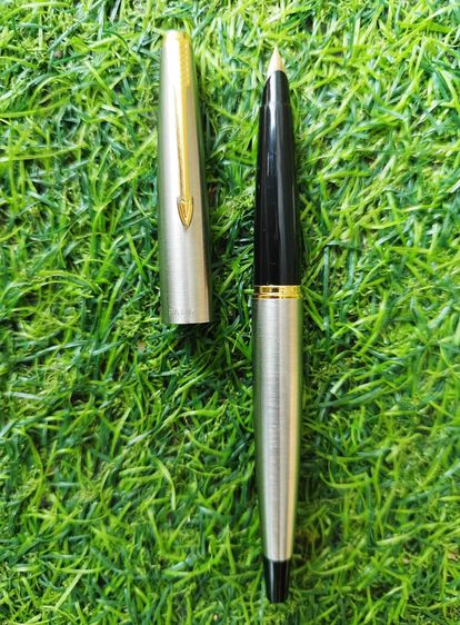 ปากกาหมึกซึม Parker 45 Stainless Steel - Black Extra Fine 14k Gold Nib Fountain Pen มือสองจากญี่ปุ่น รูปที่ 5
