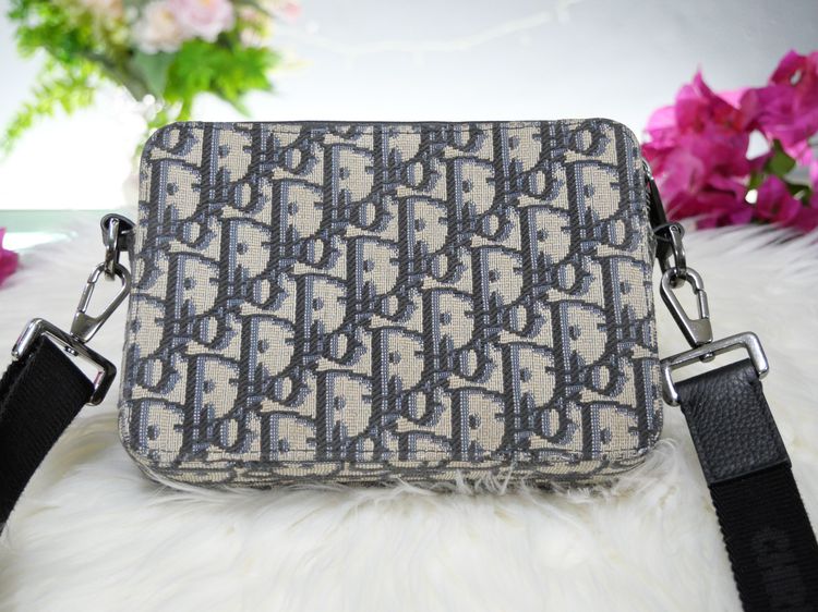 Dior Oblique jacquard Pouch with Strap รูปที่ 3