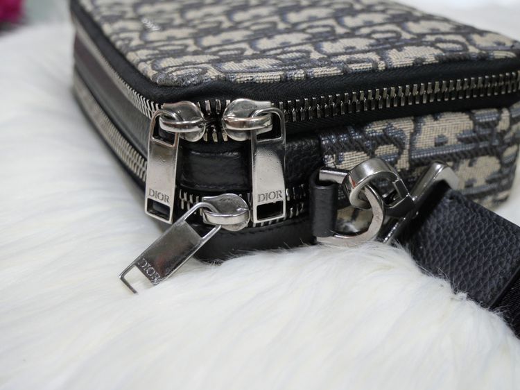 Dior Oblique jacquard Pouch with Strap รูปที่ 7